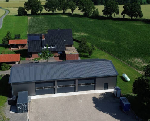 Moderne Stahlhalle in Steinfurt-Borghorst aus der Vogelperspektive